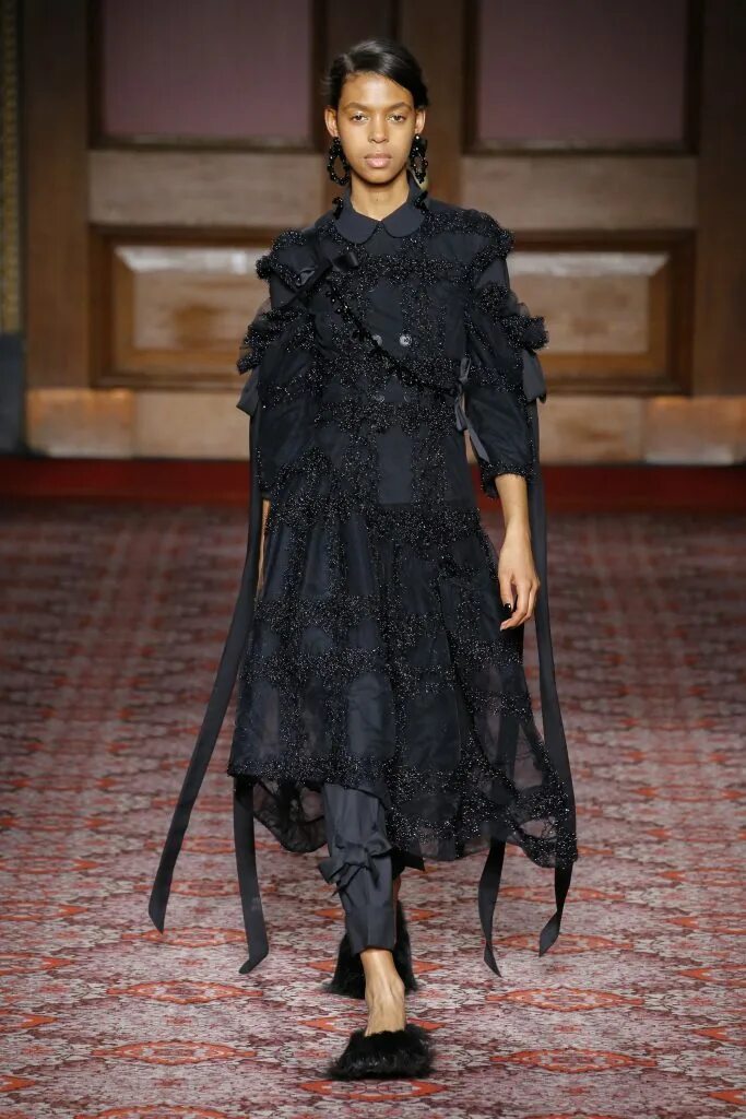 Simone Rocha 2018. Simone Rocha пальто. Симон Роша и HM.