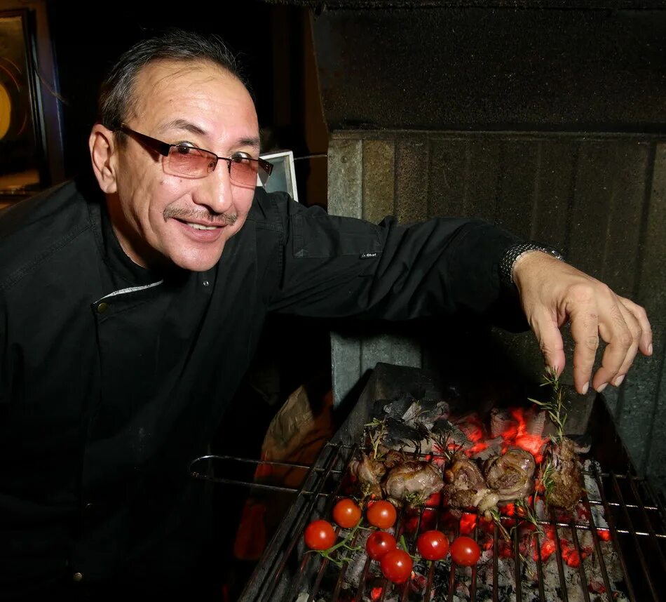 Известная узбекская. Шеф повар узбекской кухни.