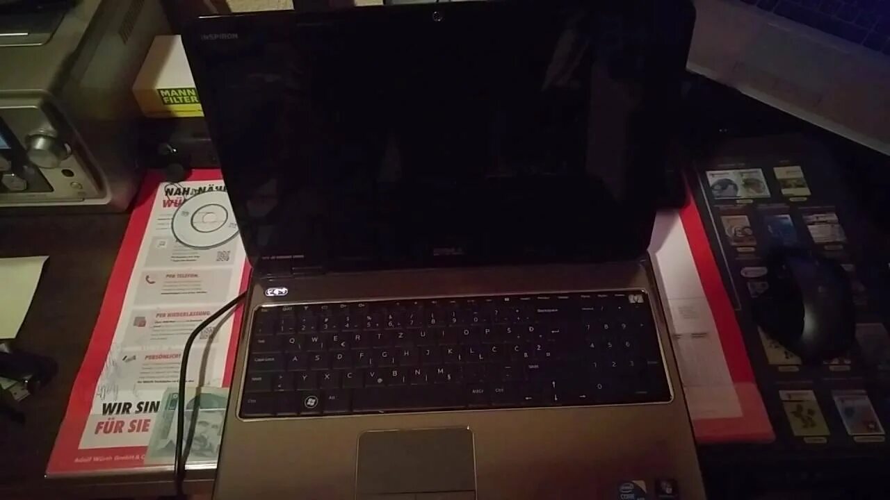 Леново ноутбук экран черный. Леново ноут черный экран. Ноутбук emachines черный экран. Ноутбук Асер чёрный экран.