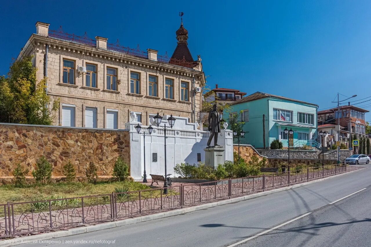 Ханский дворец бахчисарай панорама. Город бахчисарай крым. Муниципальные бахчисарая. Кооперативная. Бахчисарай горы.