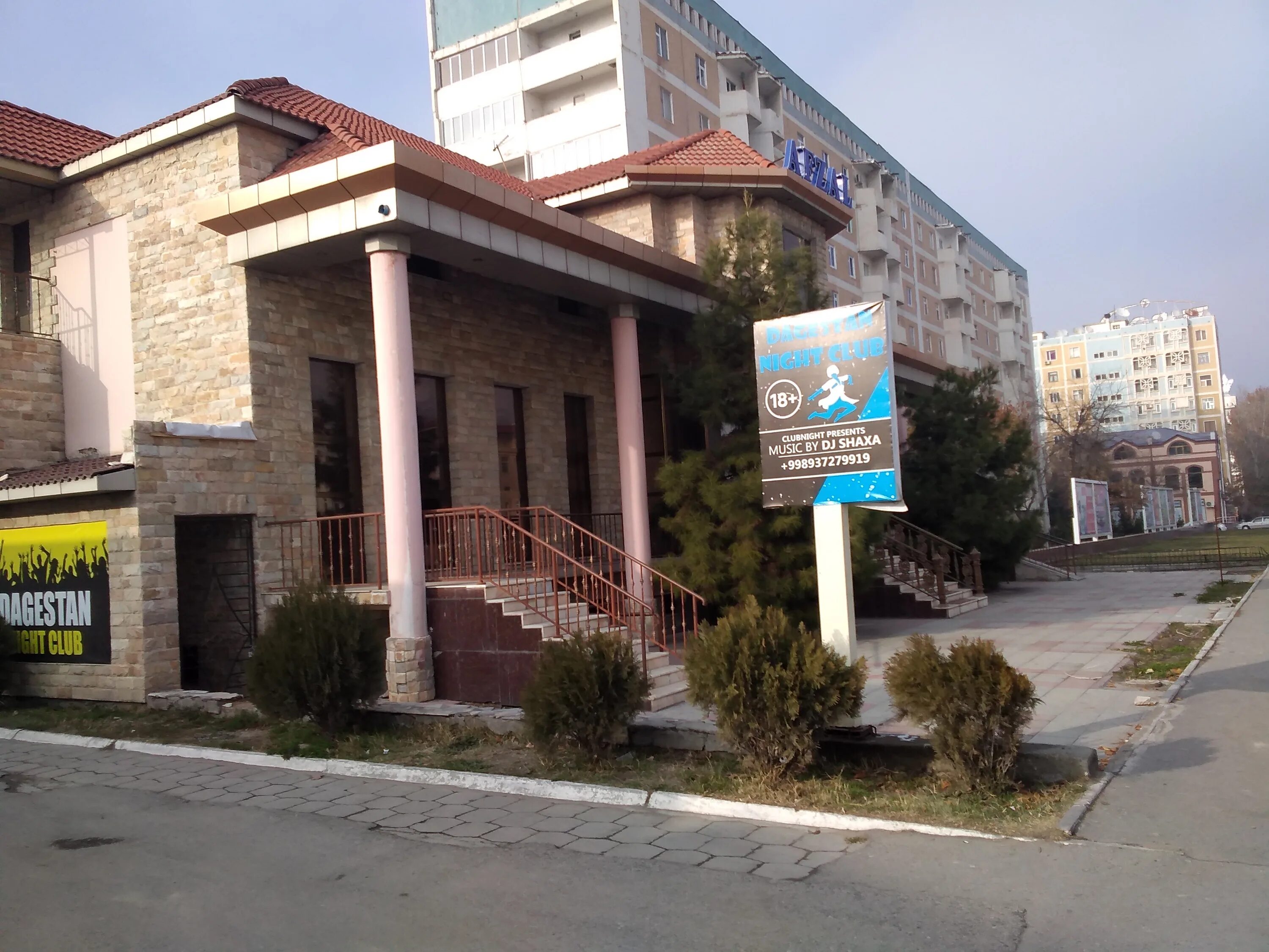 золотая лоза блярдний в самарканде. клубы самарканда. самарканд улица мирзо улугбека. самарканд шарк ночной клуб. ночной клуб легенда самарканд.