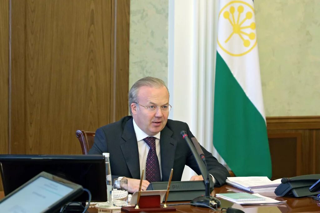 Премьер башкирии. Премьер-министр правительства рб андрей назаров.. андрей назаров башкортостан. андрей назаров премьер башкортостан. назаров уфа правительство.
