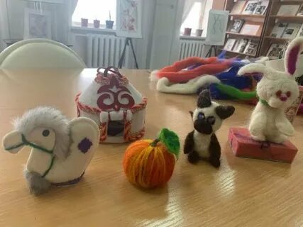 Қыз екі әтеш сұрайды