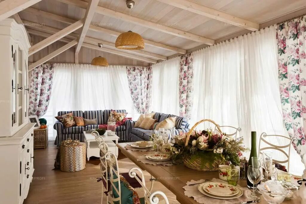 Прованс в дачной гостиной. Стиль прованс на даче. Маленький домик в стиле прованс. Терраса прованс шебби шик. Прованс шебби шик фармхаус кантри.