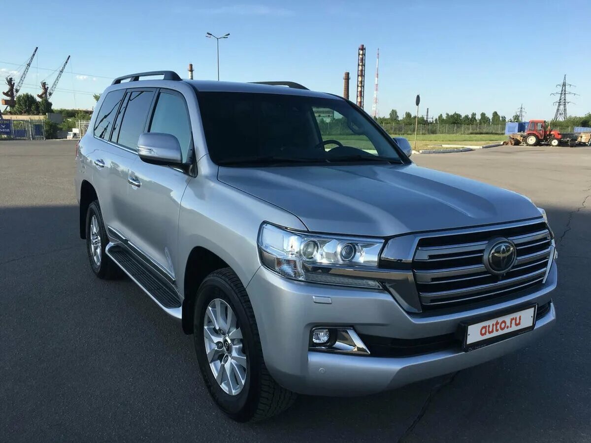 Купить тойота ленд крузер 2016. Toyota Land Cruiser 200 2016. Тойота ленд Крузер 200 Рестайлинг. Toyota ленд Крузер 200 2016. Крузер 200 Рестайлинг 2.