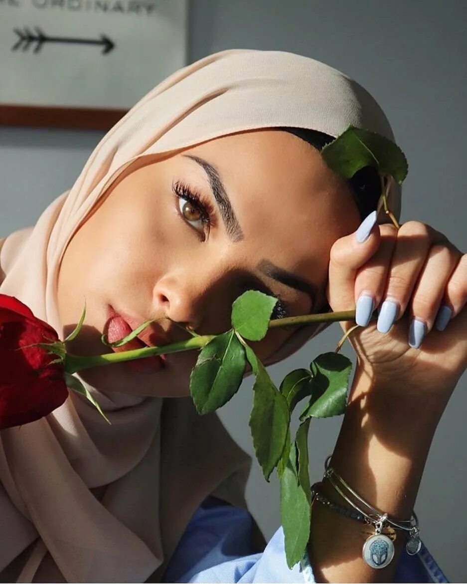 Красивые мусульманки. Девушка мусульманка. Мусульманский макияж. Красота мусульманки.