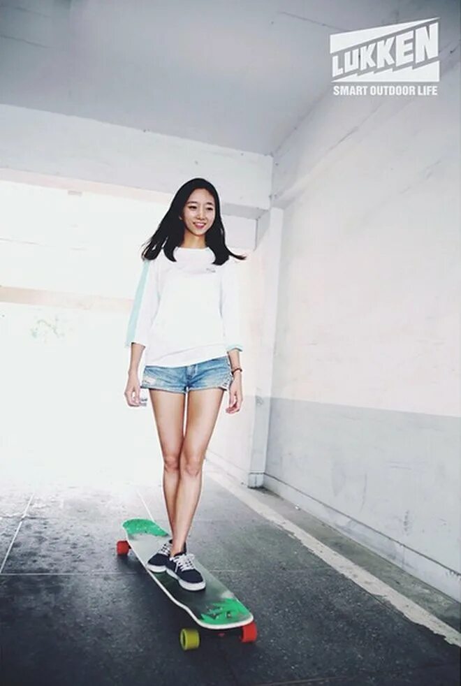 Кореянки на лонгборде. Корейская девушка на скейте. Красивые кореянки на скейтбордах. Дорама девушка на скейте. Хай джу