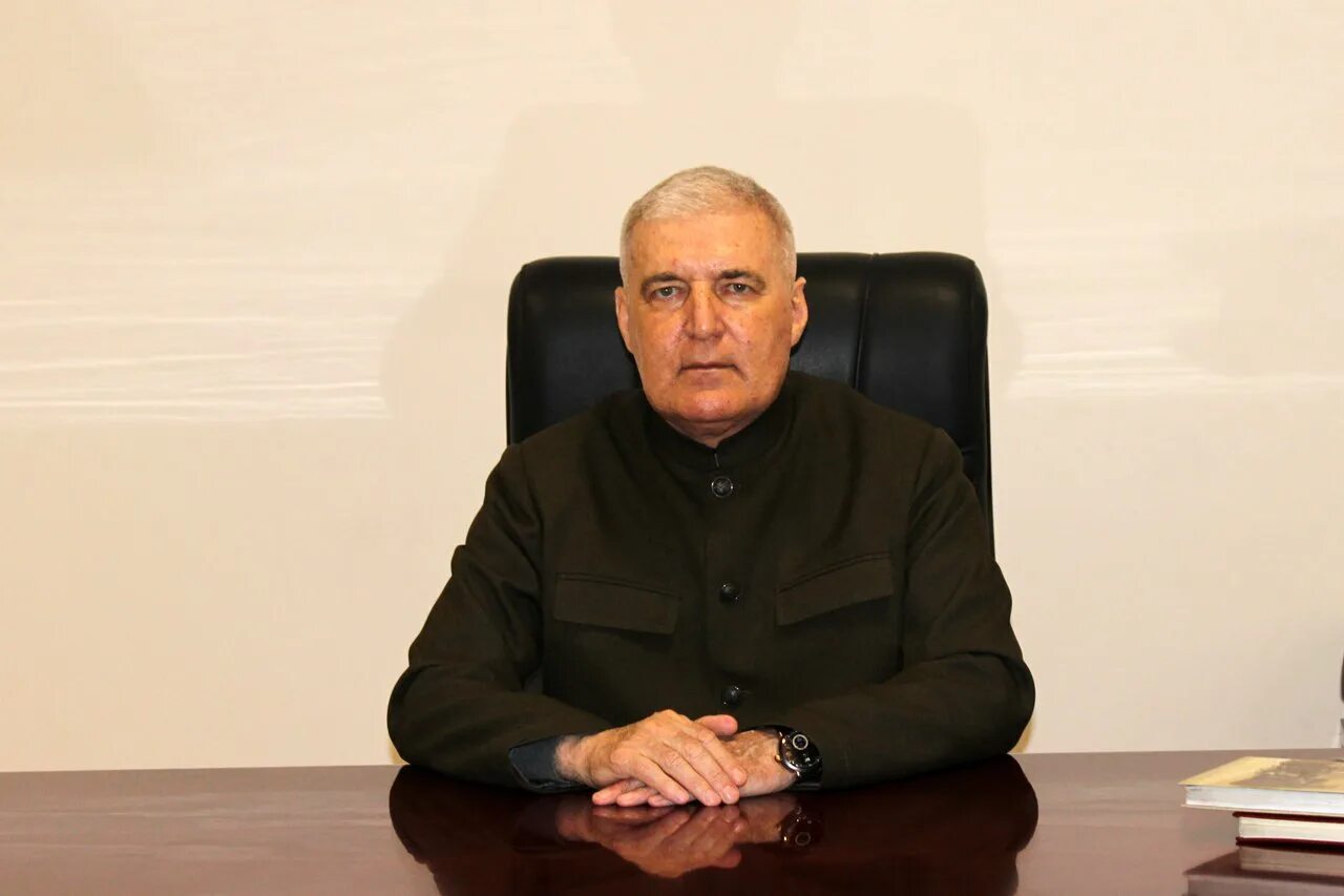 Министерство промышленности и энергетики чеченской республики. Комитет цен и тарифов чеченской республики. Комитет цен и тарифов чеченской республики. Сангариев нуради председатель. Действующий министр промышленности чеченской республики 2021.