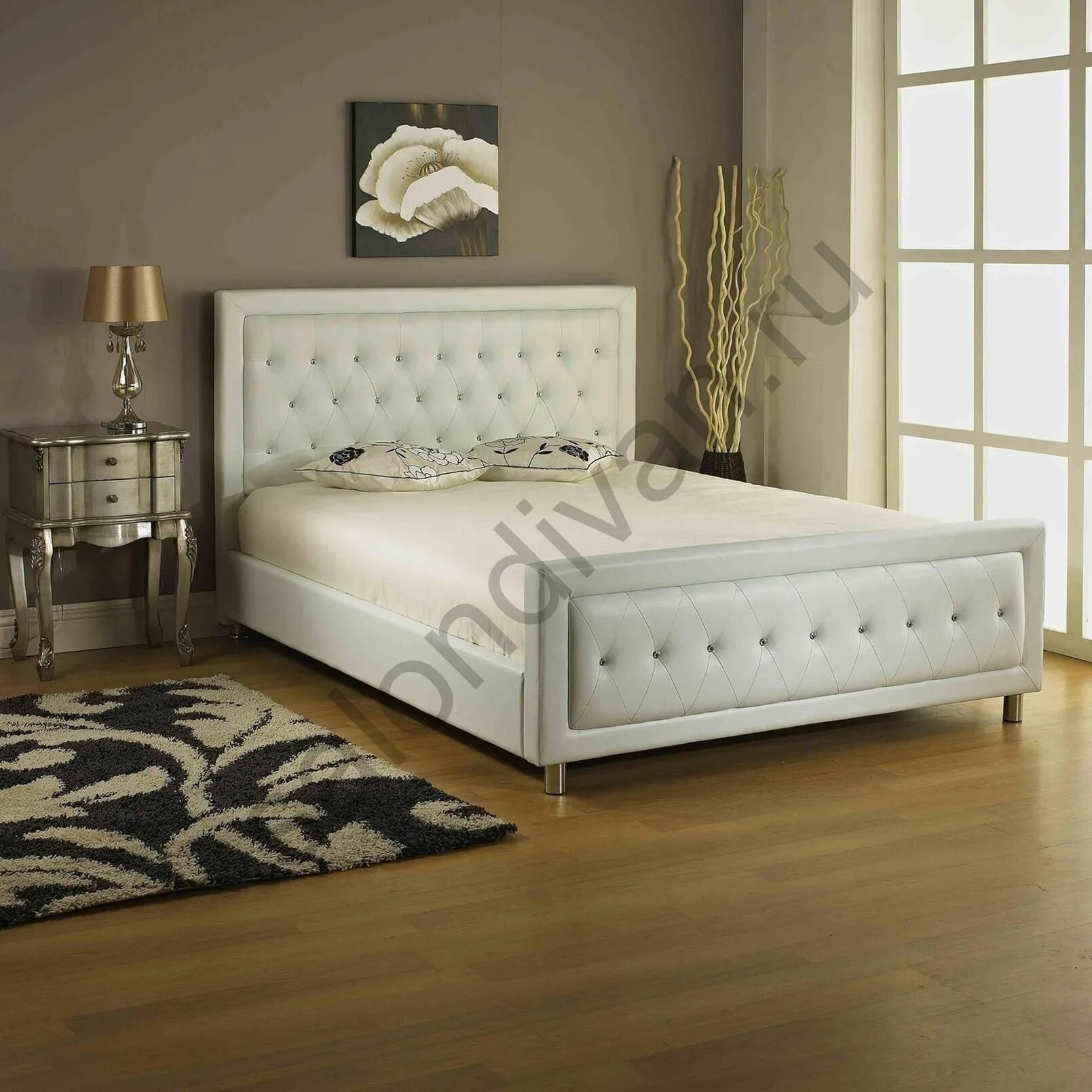 Популярные спальни. Easy mebel кровати. Стильные кровати. Кровать с кожаной спинкой. Стильные кровати двуспальные.