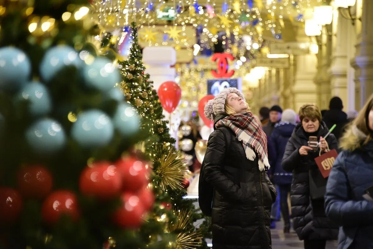 2015 год объявили годом. Ярмарка на красной площади. Дрозденко Рождество.