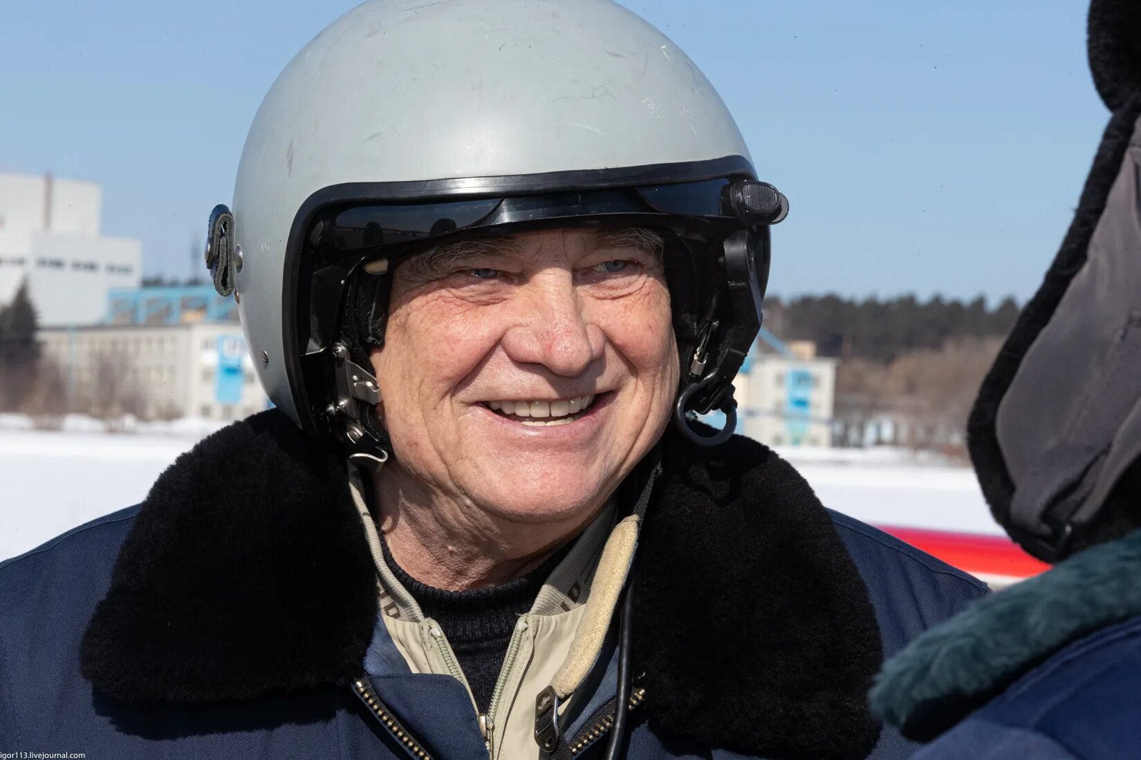 Михаил беляев миг. Роман петрович таскаев. Валерий поташов летчик. Летчик-испытатель валерий серпионович поташов. Летчики-испытатели - детям.