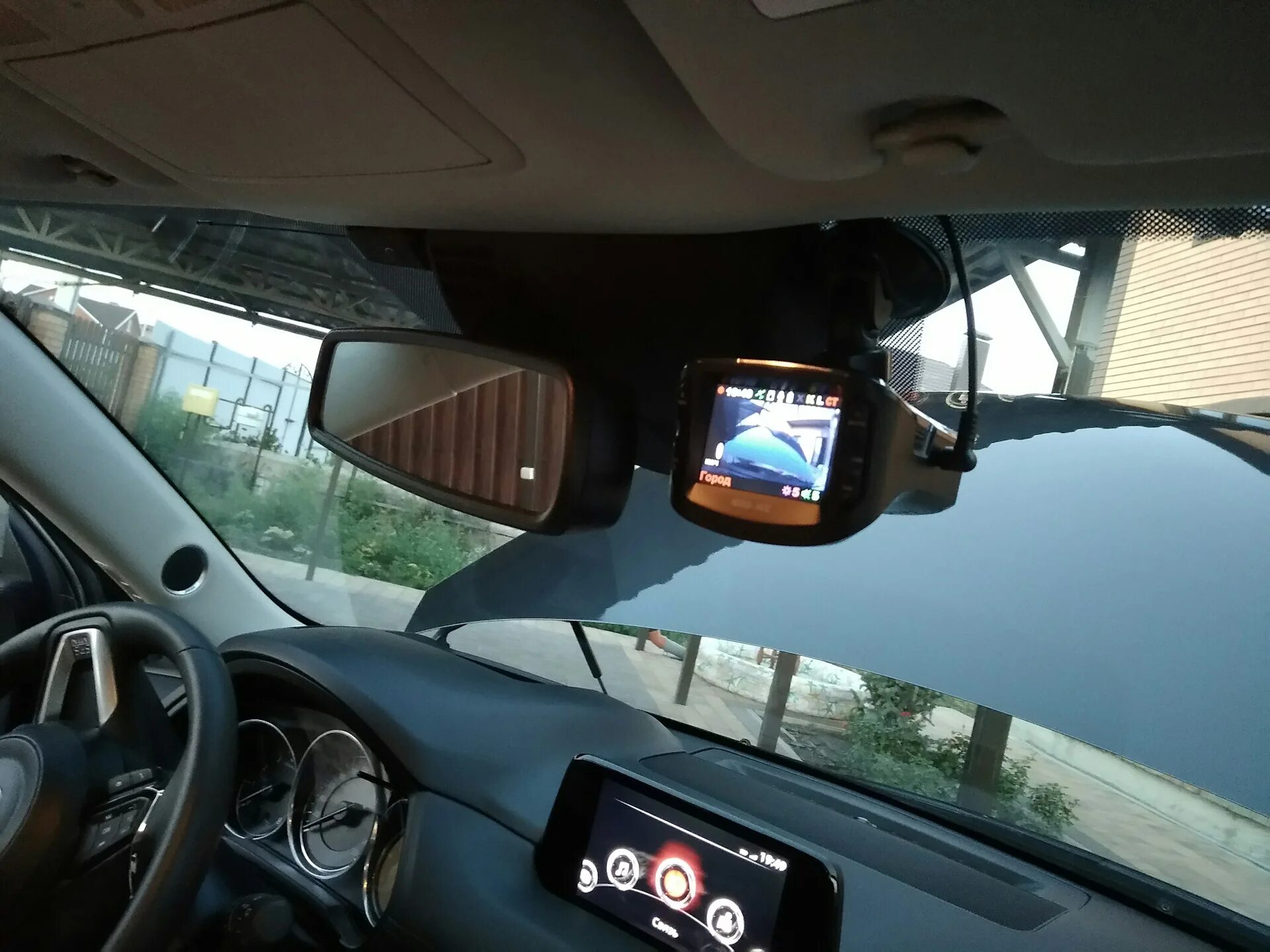 Регистратор предприятий. Видеорегистратор mazda cx5. видеорегистратор mazda cx 5 штатный. мазда cx-5 аксессуары видеорегистратор антирадар. видеорегистратор mazda demio.