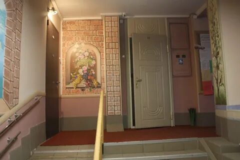 Купил подъезд дома