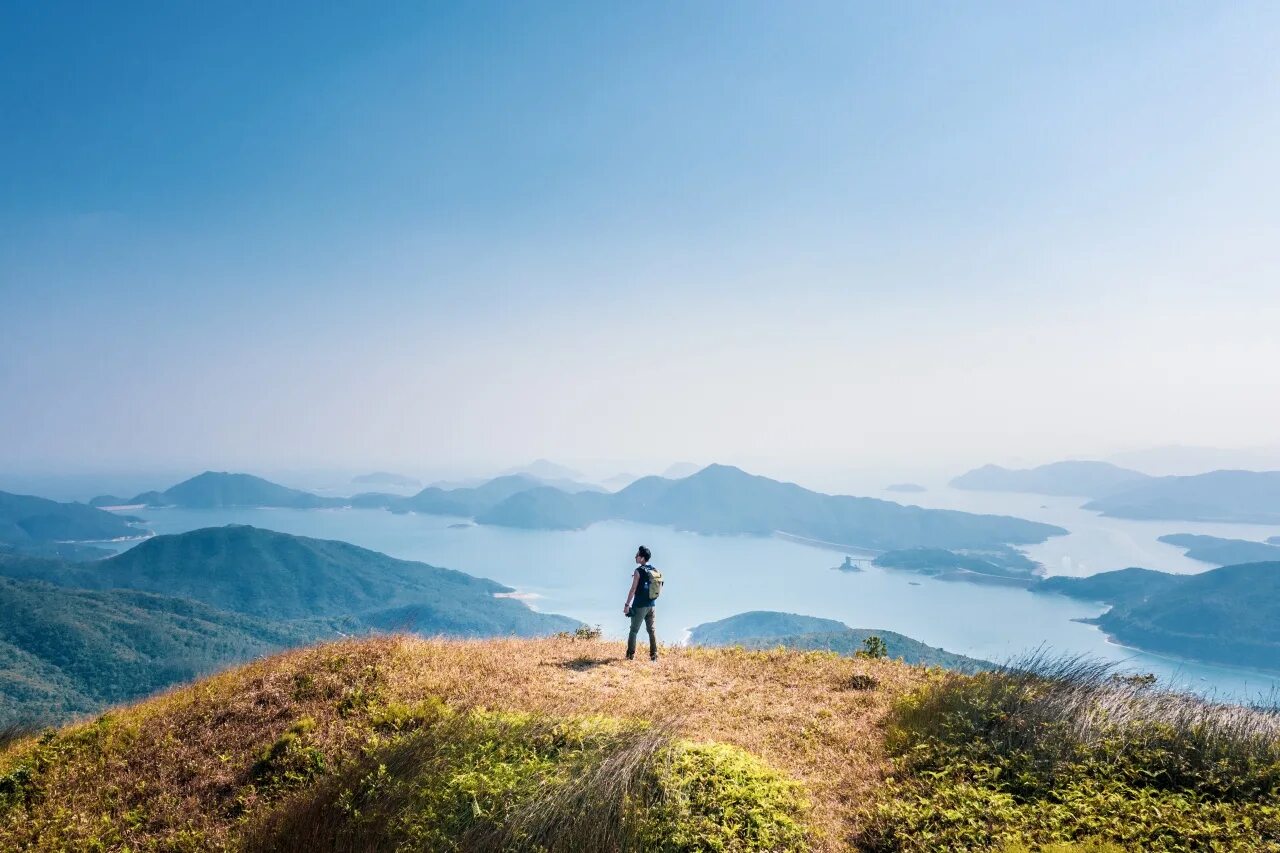 Slow туризм. Самые лучшие путешествия. Жизненный опыт панорама. Кэти слоу тревел. Рассвет на яхте.