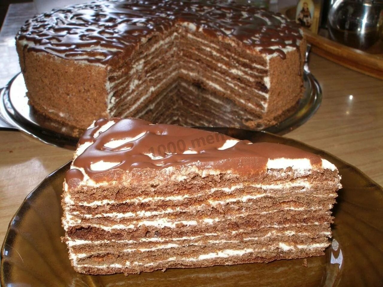 Медовый торт с шоколадным кремом. Шоколадный медовик спартак. торт спартак медовик. торт спартак шоколадный медовик. торт спартак шоколадный.