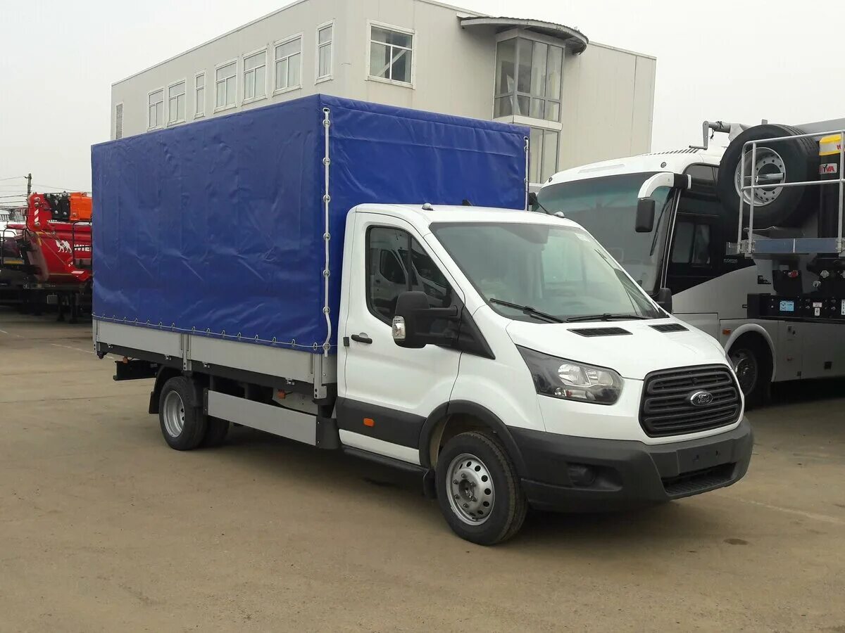 Форд тентованный. Ford transit грузовой 2008. Форд транзит 3227ap 2009 бортовая платформа. Ford транзит бортовой 2008. Форд транзит 2017 грузовой фургон.