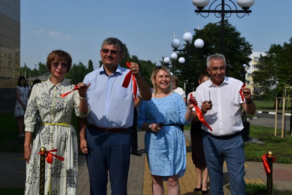 Лисицкая здоровенко новый оскол. Новый оскол вокзал. Новооскольский городской округ. Новооскольский городской округ. Новости нового оскола белгородской.