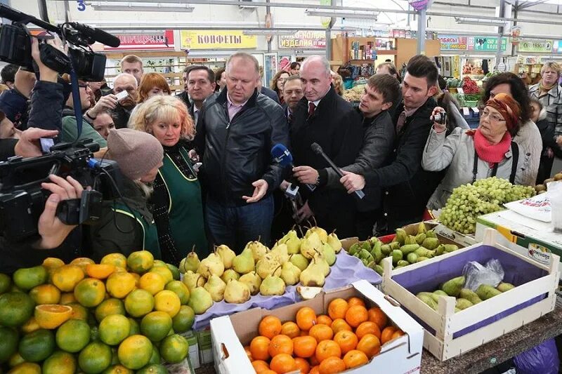 Центральный рынок калининград на черняховского 15. Работа центрального рынка в калининграде. Рынок на баранова в калининграде. Работа центрального рынка в калининграде. Рынок в калининграда центральный рынок.