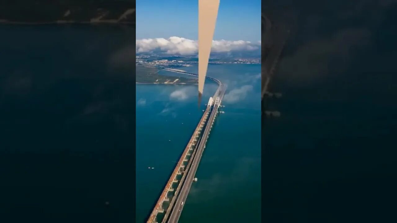 Крымский мост сегодня в реальном времени. Крымский мост вид со спутника. крымский мост со спутника. крымский мост снимок со спутника. керченский мост со спутника.