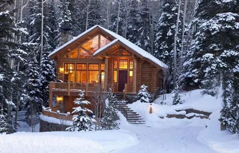 Уютный домик в лесу зимой - 59 фото