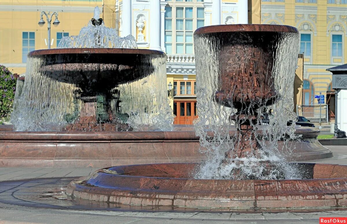 Создатель фонтана на театральной площади. Фонтан витали на театральной площади.
