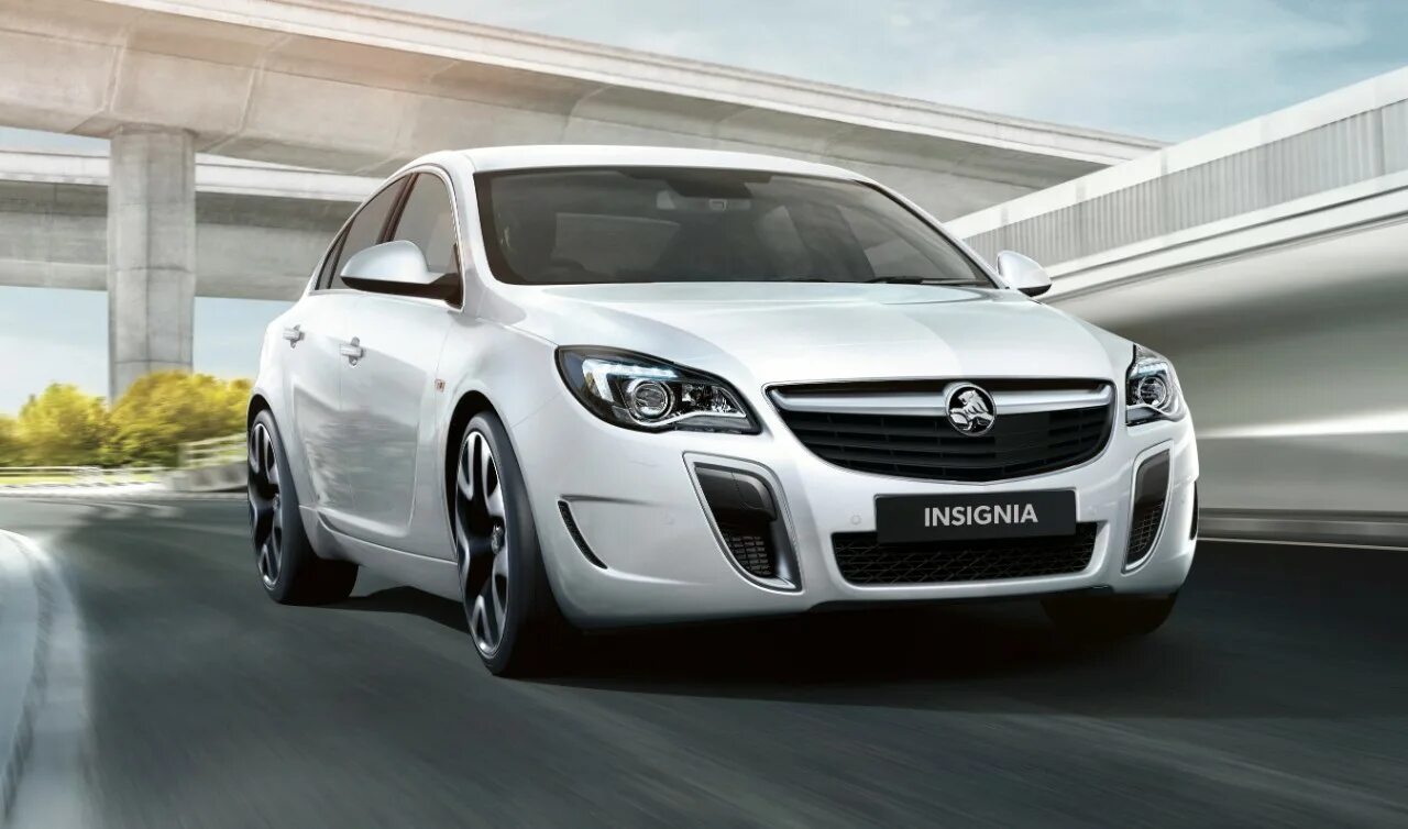 Опель Инсигния 2015 года. Vauxhall Holden Insignia. Опель Инсигния 2015 1g. Опель Инсигния и Шевроле.