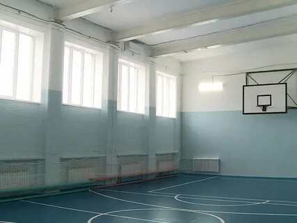 Окна в спортзале