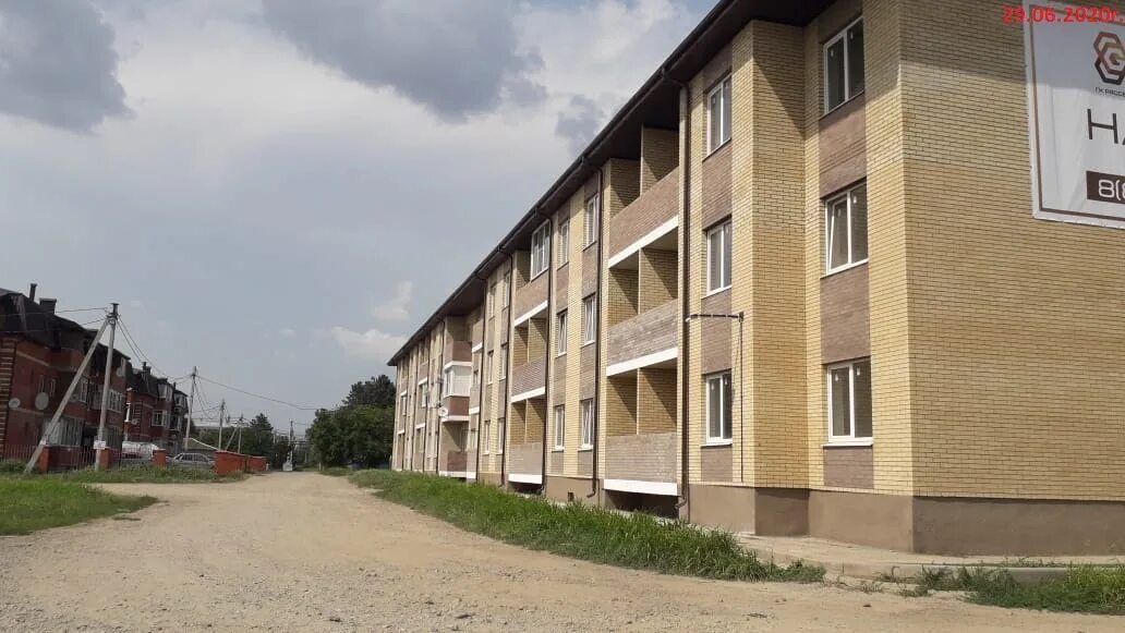 Поселок пригородный краснодар. Дом веселая 5 в пригородном фото. П. Школа 81 пригородный краснодар. Пригородный краснодар.