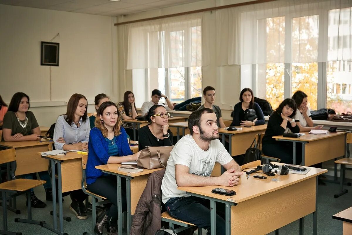 Студент сургу. Усольцев СУРГУ. СУРГУ студенты. Обучение студентов. Медиацентр в техникуме.