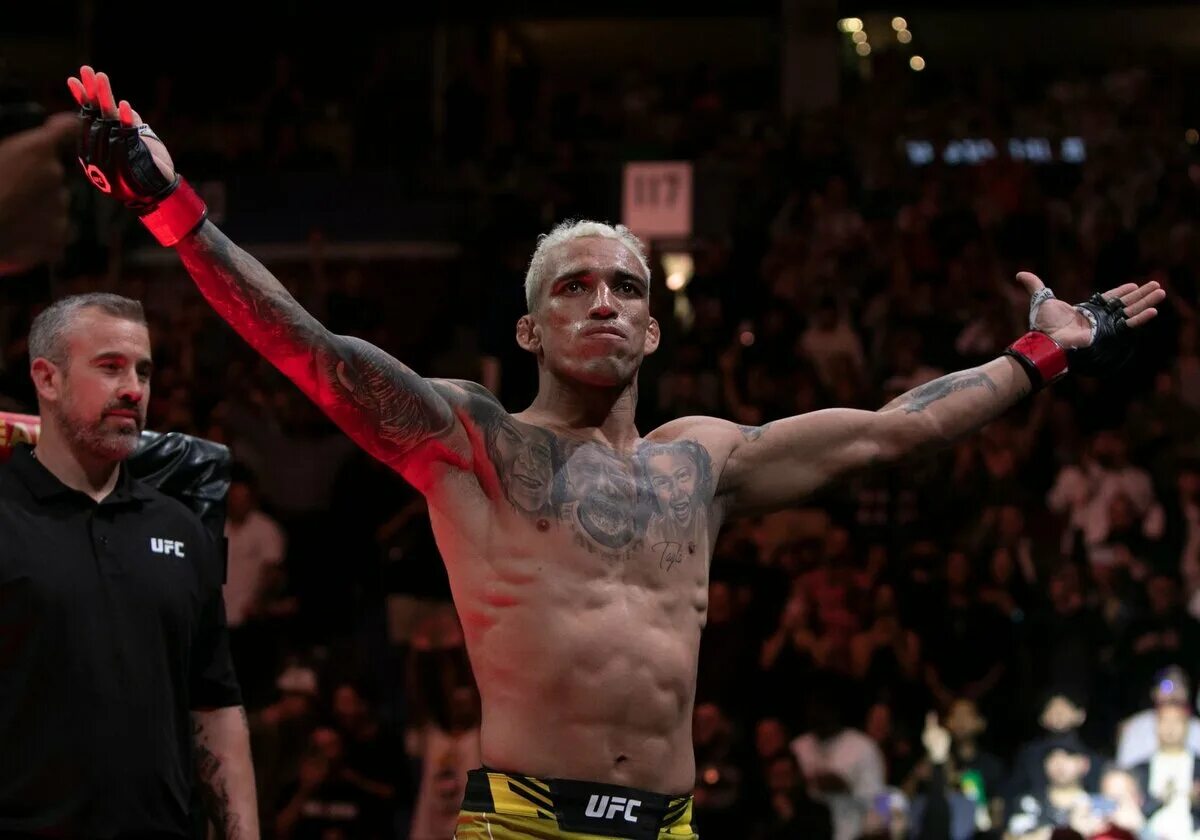 Оливера боец. Оливейра чемпион ufc. Оливейра против дариуша. Оливейра лучшие моменты. Порье оливейра.