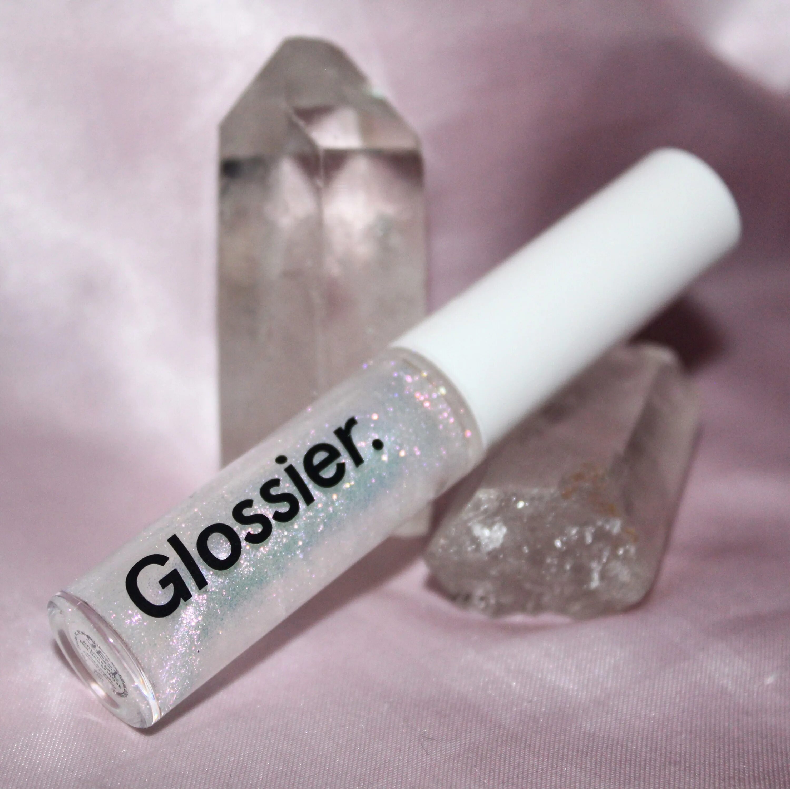 Блеск для губ glossier. Диваж Holo Lips Holographic Lipgloss 08. Lip Gloss 353 diorlight.