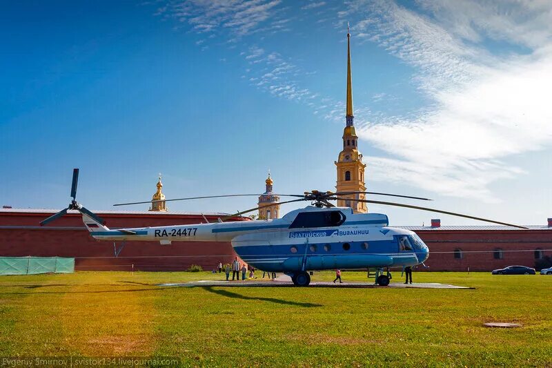 По чкаловской лечу на петропавловский. Балтийские авиалинии вертолет на Петропавловской. Вертолет Петропавловская крепость. Петропавловская крепость вертолетная площадка. Вертолет Петропавловская крепость ми.