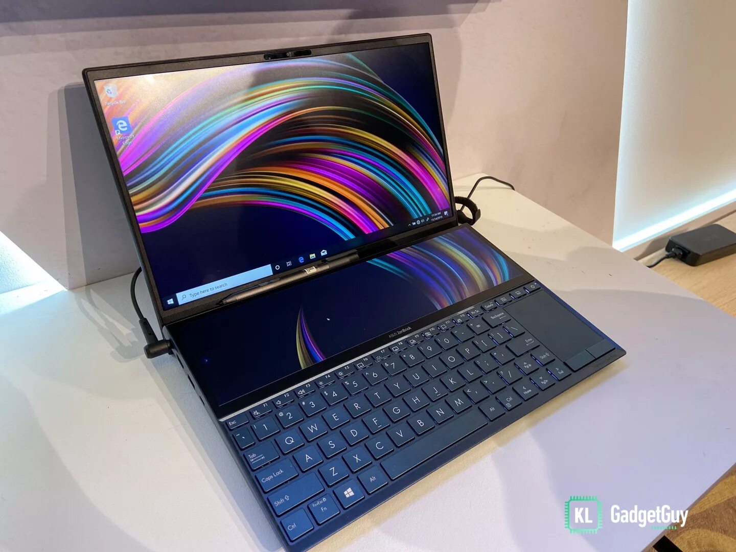 Ноутбук ASUS ZENBOOK Pro Duo. 15.6" Ноутбук ASUS ZENBOOK Pro Duo. ASUS ZENBOOK Pro Duo ux581. ASUS ZENBOOK Duo 15.