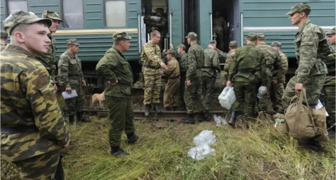 Военный эшелон. Что такое эшелон в армии. Эшелон для военнослужащих. Эшелон с солдатами. Эшелон призывников