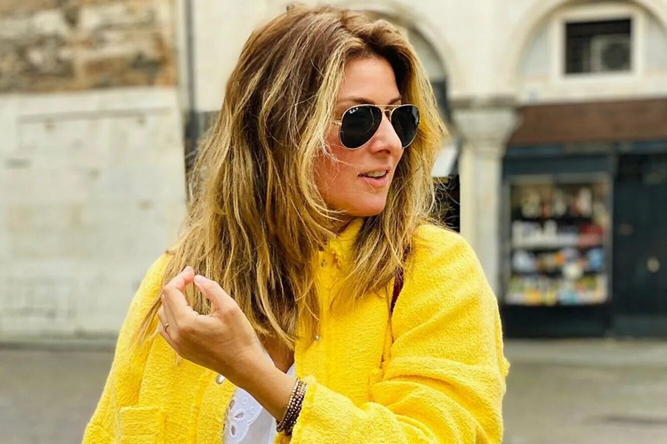 Ведущая жанна бадоева. Сколько лет жанне бадоевой. Жанна бадоева и василий мельничин свадьба. Стиль жанны бадоевой 2020. Жанна бадоева.