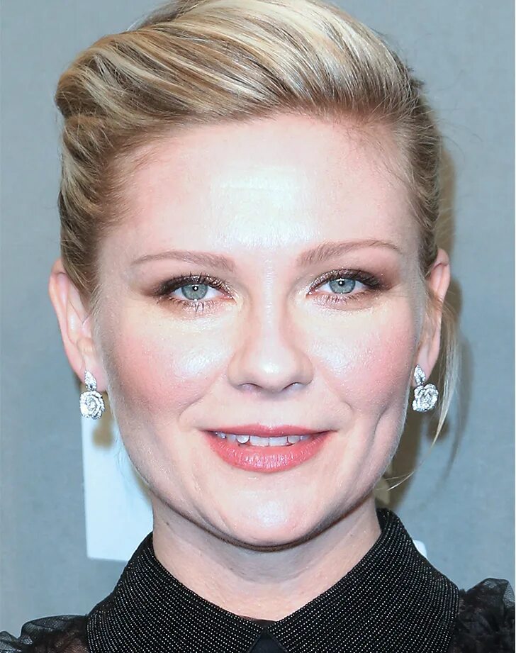 натуральные губы. как выглядят тонкие губы. тонкие губы. тонкие губы. как выглядят тонкие губы.