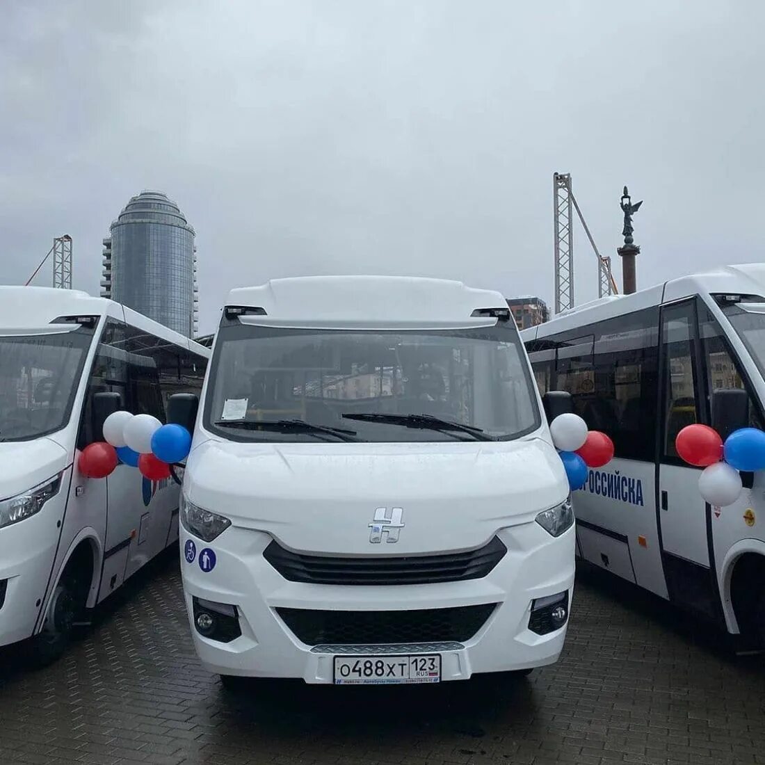 Общественный транспорт новороссийск. Автобус 2022 года. 102 маршрут. Маленький автобус. Новые автобусы новороссийска.