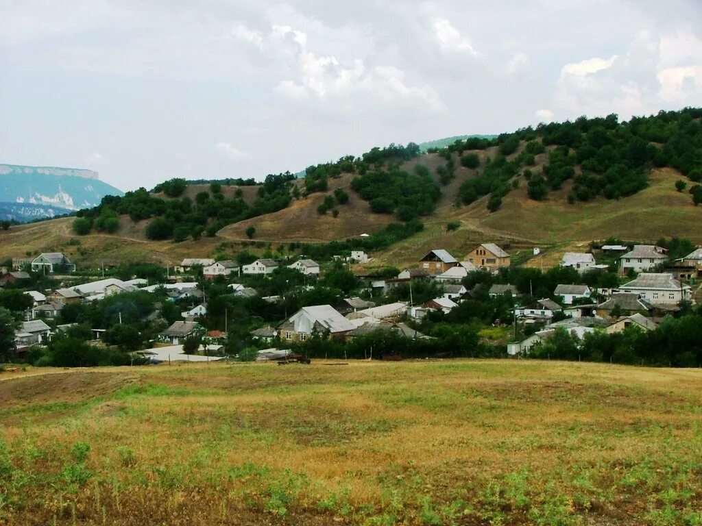 Село голубинка бахчисарайский. Село Голубинка Бахчисарайский район Крым. Нижняя Голубинка Бахчисарайский район. Бельбекская Долина Голубинка.