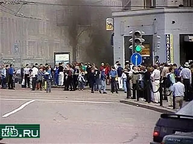 Теракт на пушкинской 2000. Взрыв в Московском метрополитене (2000). Метро Пушкинская теракт 2000. 8 Августа 2000 года теракт в Москве. 2000- Теракт в метро « Пушкинская», Москва.