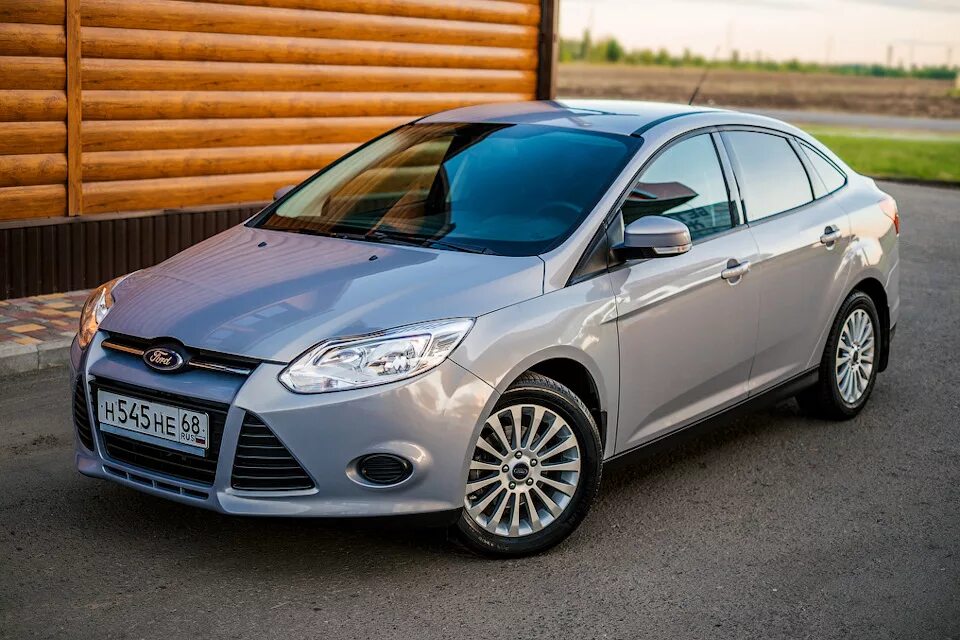 Форд фокус 3 2012 год купить. Ford Focus 3. Ford Focus 3 sedan. Ford Focus 3 2011. Ford Focus 3 2013.