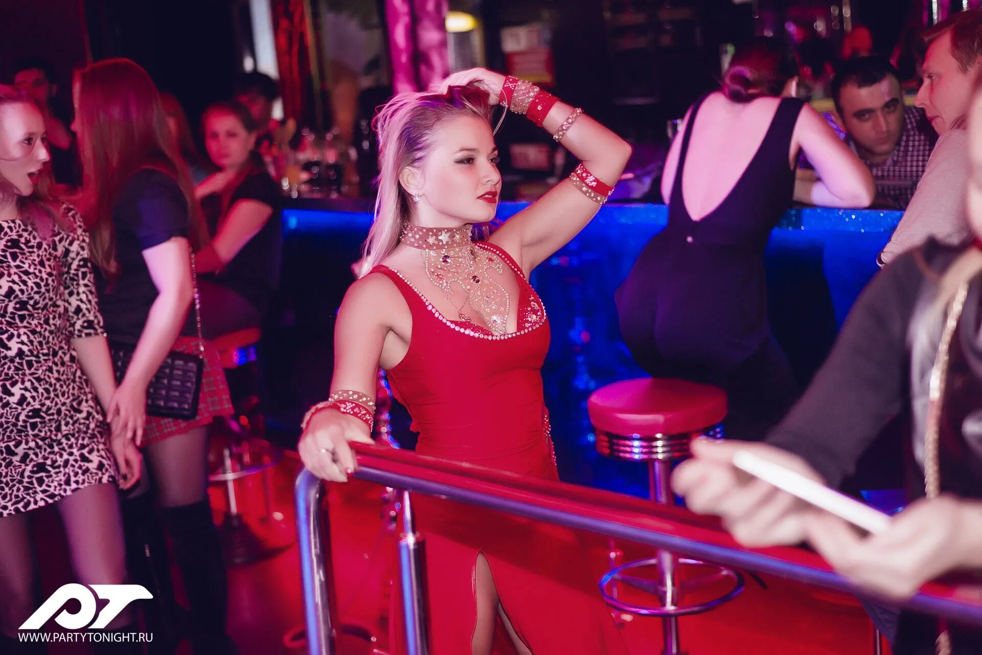 Swing в твери. свинг вечеринка семейных пар. свинг чат уфа. ресторан сапфир люблино. красивая свингерская вечеринка.