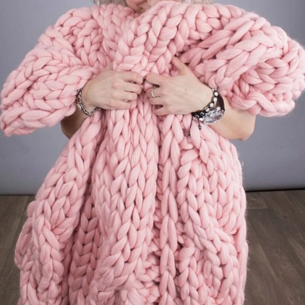 Объемная пряжа для ручного вязания. Крупная вязка. Крупная пряжа. Пряжа шерсть мериноса толстая. Пряжа для вязания руками.