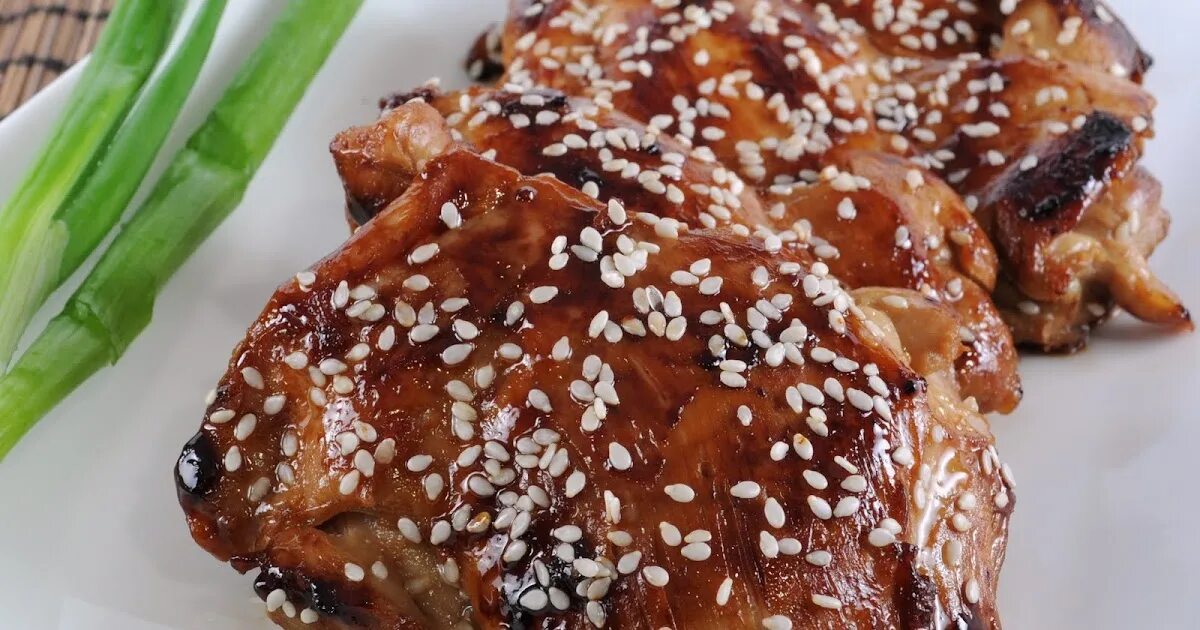 грудка терияки в духовке. курица терияки в духовке. курочка в соусе терияки. куриные крылышки терияки. грудка терияки в духовке.