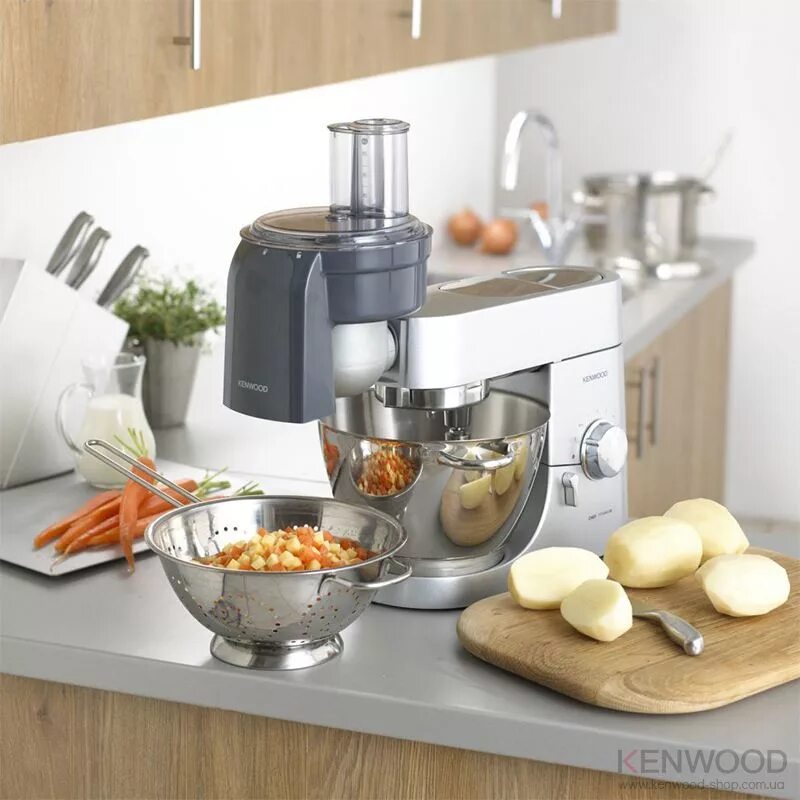 Kenwood mgx400. Kenwood насадка для нарезки кубиками mgx400. Комбайн Кенвуд с нарезкой кубиками. Кухонный комбайн Кенвуд с мясорубкой.