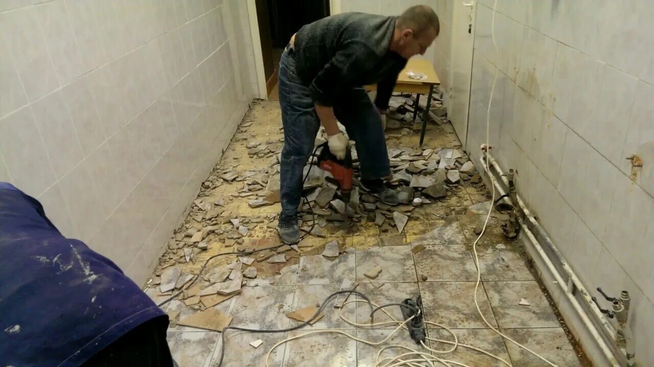 Демонтаж плитки со стен в Каменске-Уральском: 97 облицовщиков-плиточников с отзы