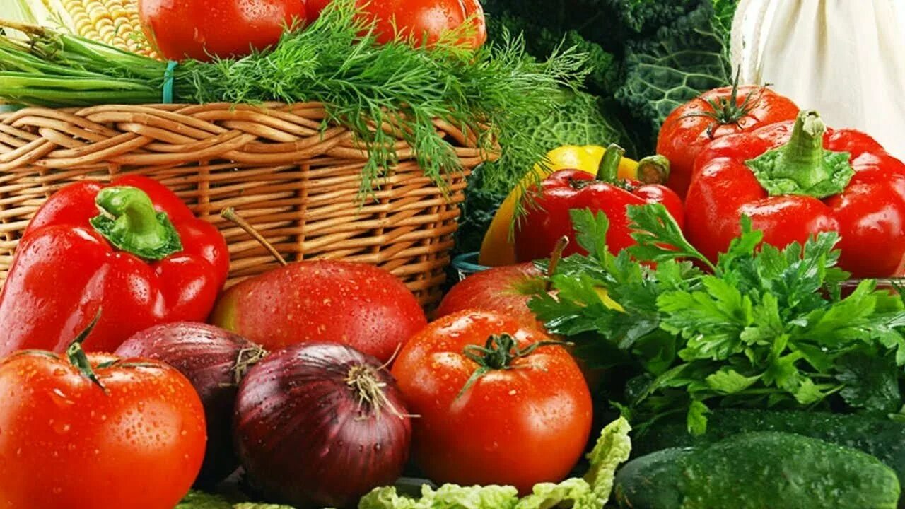 Овощи. Овощи и зелень. Свежие овощи и фрукты. Красивые овощи.