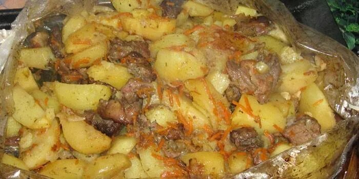 Вкусная картошка с мясом в рукаве