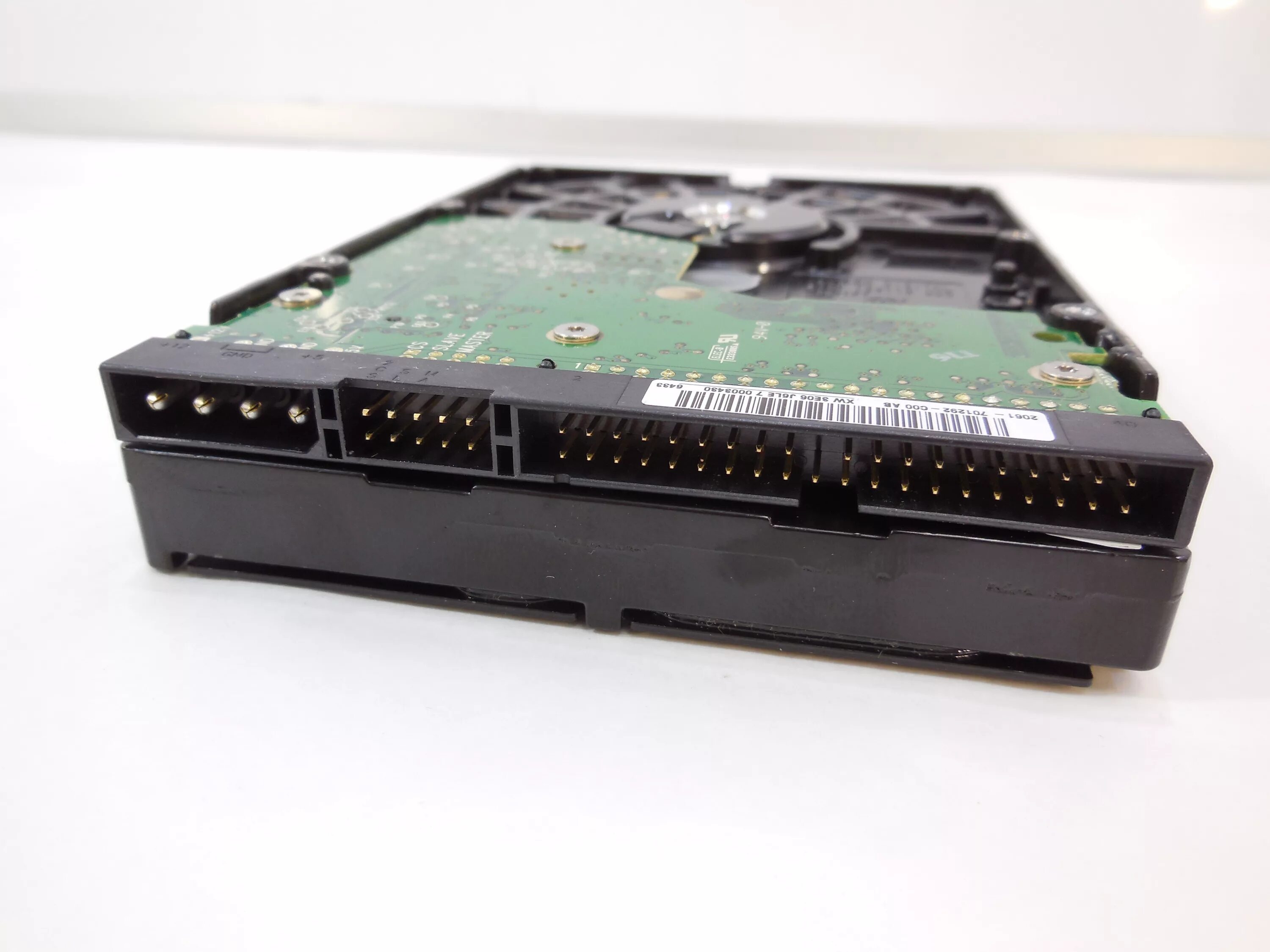 Hdd 3 5 ide. Ide hdd 3.5 layout. ide диск. ide ноутбук. жесткий диск иде фото разъема.