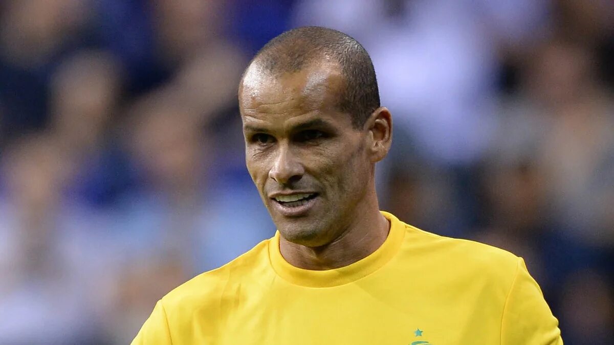 Ривалдо футболист. Rivaldo 1999. Ривалдо футболист. Rivaldo 2013. Ривалдо сейчас.