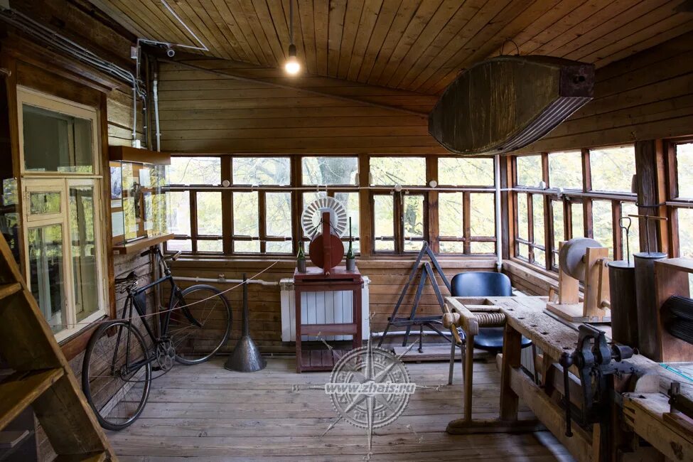 Улица циолковского березовский свердловская область. Циолковского, боровск. Циолковского лаборатория. Э. Дом-музей к.